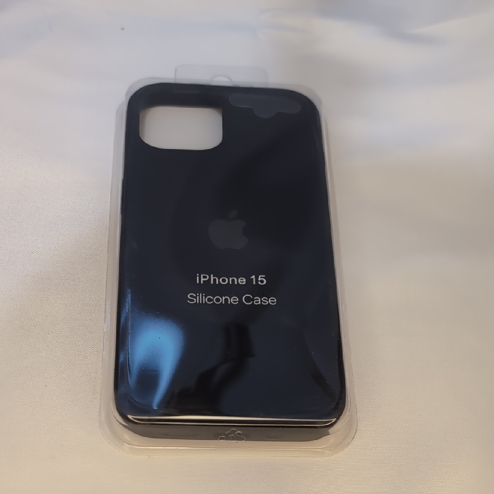 Apple iPhone 15 Silicone Case - Midnight Blue